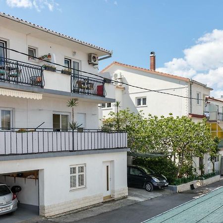 Apartments Rogulj Трогир Экстерьер фото