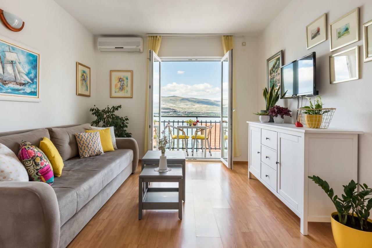 Apartments Rogulj Трогир Экстерьер фото
