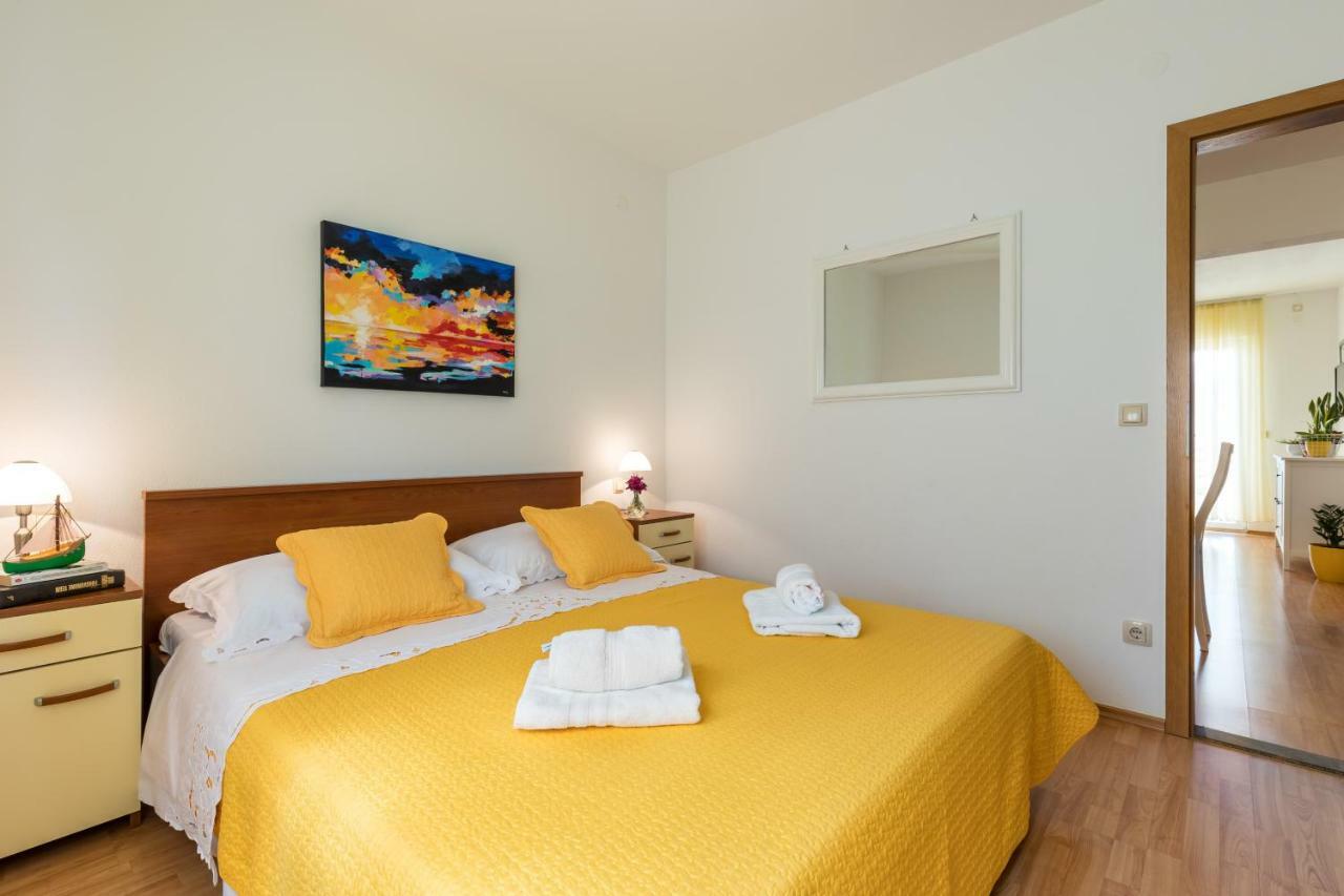 Apartments Rogulj Трогир Экстерьер фото