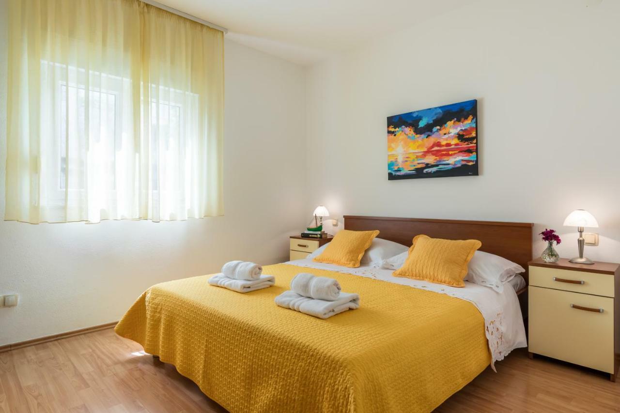 Apartments Rogulj Трогир Экстерьер фото