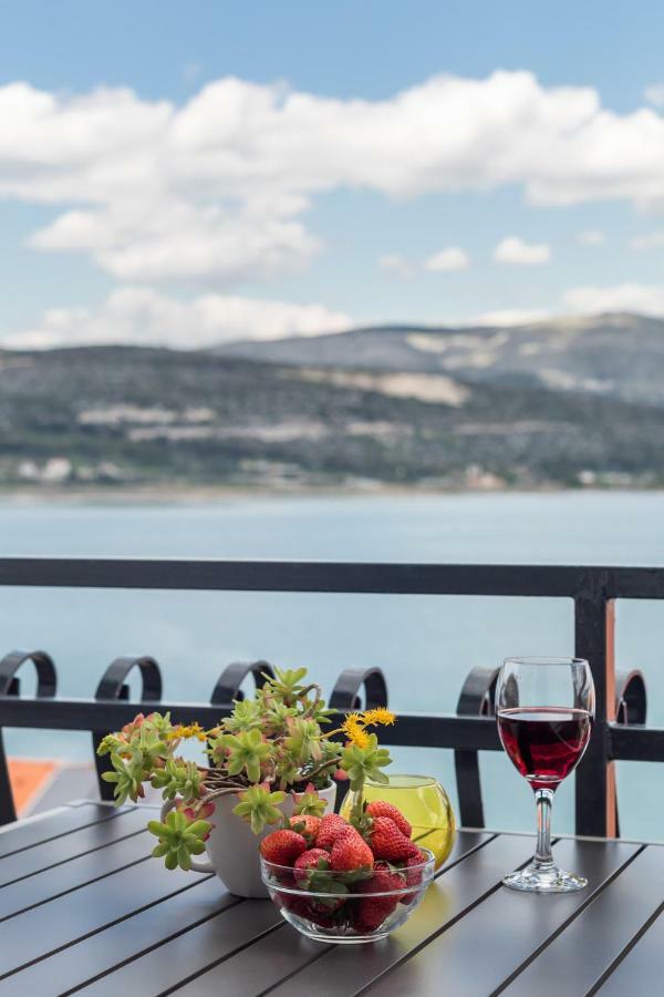 Apartments Rogulj Трогир Экстерьер фото