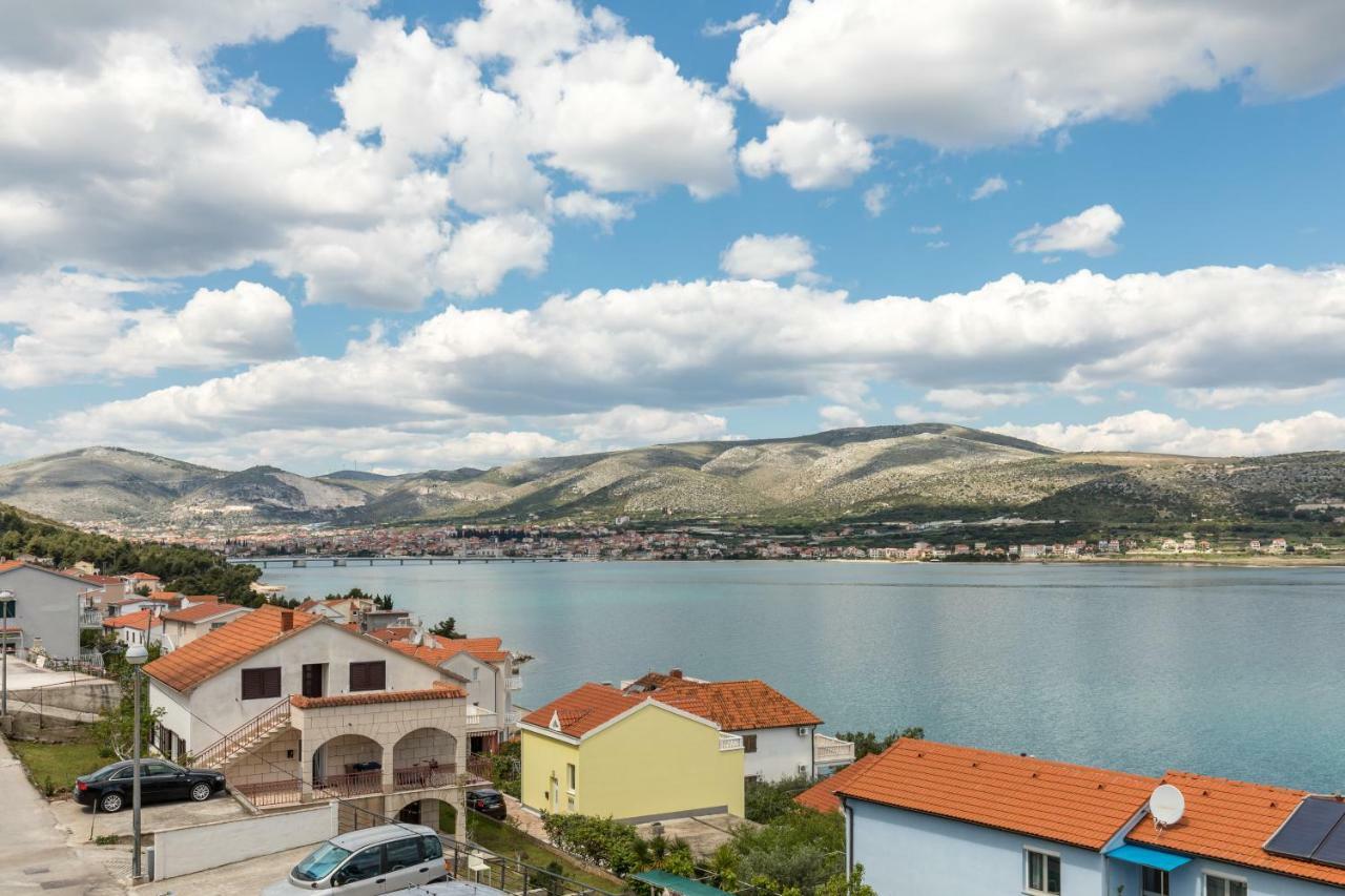 Apartments Rogulj Трогир Экстерьер фото