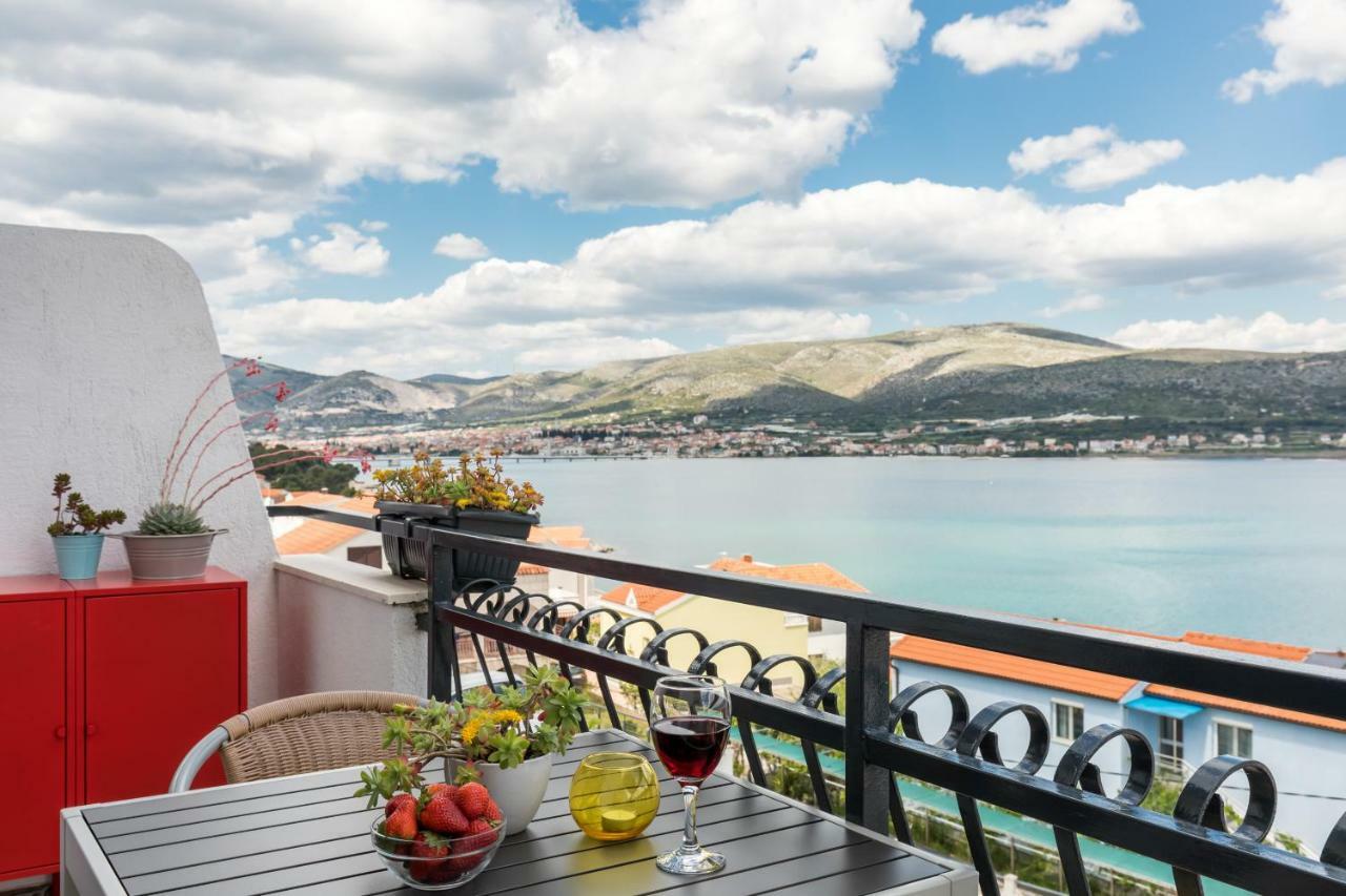 Apartments Rogulj Трогир Экстерьер фото